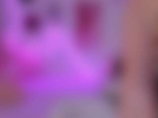 elara-vee's Live Sex Cam Show