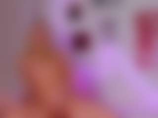 elara-vee's Live Sex Cam Show