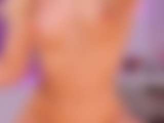 elara-vee's Live Sex Cam Show