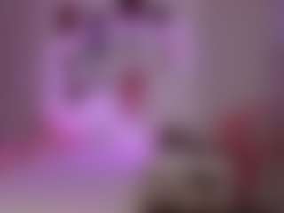 elara-vee's Live Sex Cam Show