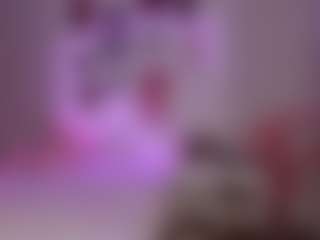 elara-vee's Live Sex Cam Show