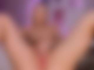 elara-vee's Live Sex Cam Show