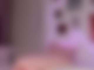 elara-vee's Live Sex Cam Show