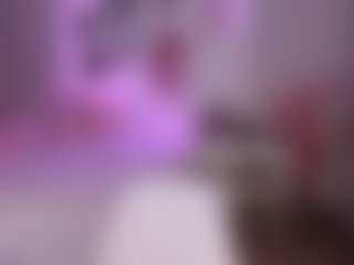 elara-vee's Live Sex Cam Show