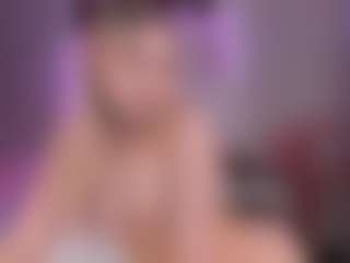 elara-vee's Live Sex Cam Show