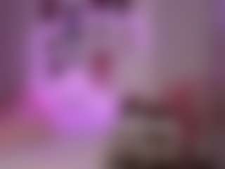 elara-vee's Live Sex Cam Show