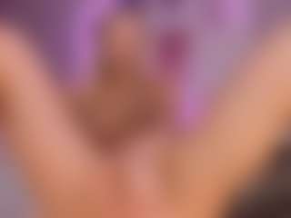 elara-vee's Live Sex Cam Show