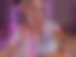 elara-vee's Live Sex Cam Show