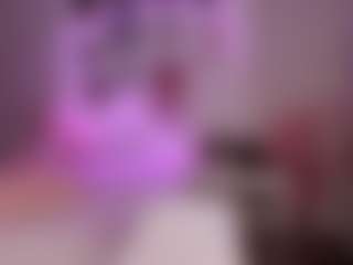 elara-vee's Live Sex Cam Show