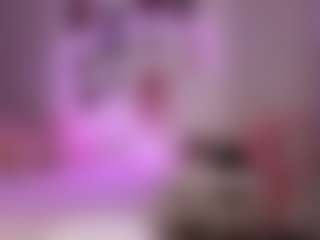 elara-vee's Live Sex Cam Show