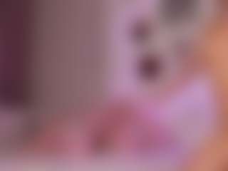 elara-vee's Live Sex Cam Show
