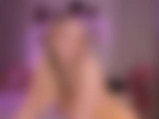 elara-vee's Live Sex Cam Show