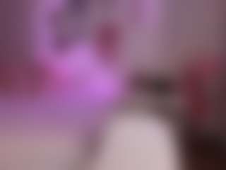 elara-vee's Live Sex Cam Show