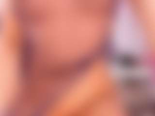 elara-vee's Live Sex Cam Show