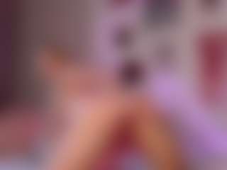 elara-vee's Live Sex Cam Show