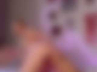 elara-vee's Live Sex Cam Show