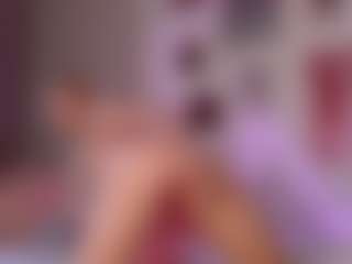 elara-vee's Live Sex Cam Show