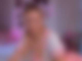 elara-vee's Live Sex Cam Show