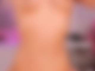 elara-vee's Live Sex Cam Show