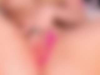 elara-vee's Live Sex Cam Show