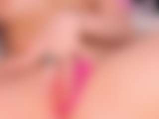 elara-vee's Live Sex Cam Show