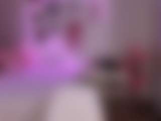 Live cam show with elara-vee - White Blonde Hair on StripNow | united states