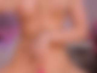 Live cam show with elara-vee - Strip on Camsoda