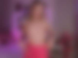 elara-vee's Live Sex Cam Show