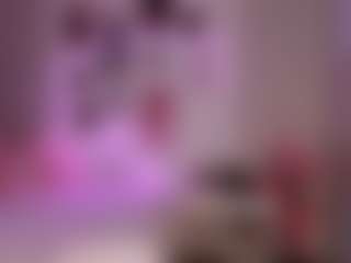 elara-vee's Live Sex Cam Show