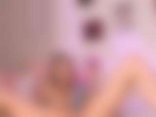 elara-vee's Live Sex Cam Show
