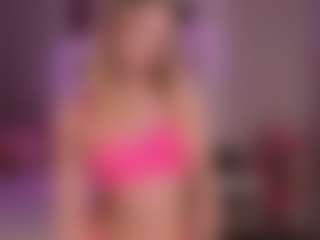 Live cam show with elara-vee - Small Tits Toys on AdultVida.com