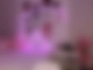 elara-vee's Live Sex Cam Show