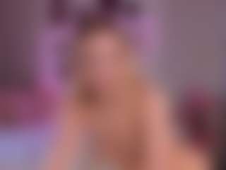 elara-vee's Live Sex Cam Show