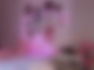 elara-vee's Live Sex Cam Show