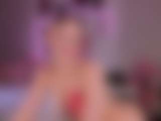 elara-vee's Live Sex Cam Show