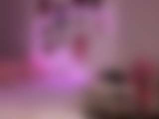 elara-vee's Live Sex Cam Show