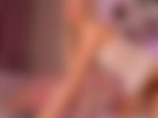 elara-vee's Live Sex Cam Show