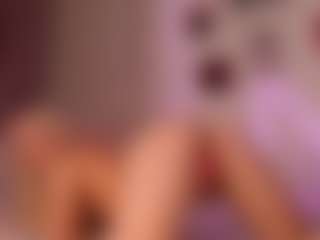 elara-vee's Live Sex Cam Show