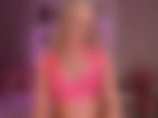 elara-vee's Live Sex Cam Show