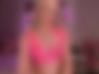 elara-vee's Live Sex Cam Show