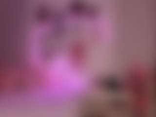 elara-vee's Live Sex Cam Show