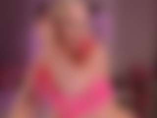 elara-vee's Live Sex Cam Show