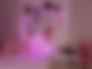 elara-vee's Live Sex Cam Show