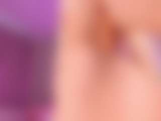 elara-vee's Live Sex Cam Show