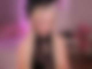 elara-vee's Live Sex Cam Show