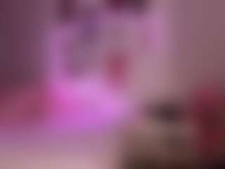 elara-vee's Live Sex Cam Show