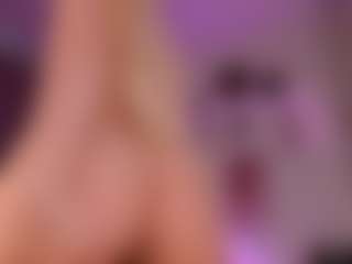 elara-vee's Live Sex Cam Show