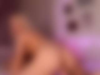 elara-vee's Live Sex Cam Show