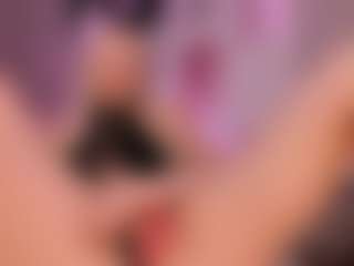 elara-vee's Live Sex Cam Show