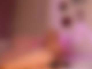elara-vee's Live Sex Cam Show